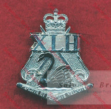 Load image into Gallery viewer, 10Th Light Horse Regiment Cap Badge Medals