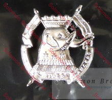 Load image into Gallery viewer, 12/16Th Hunter River Lancers Badge Collar Right Medals
