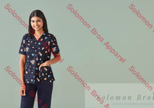 Load image into Gallery viewer, Womens Printed Scrub Top - Solomon Brothers Apparel