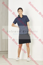 Load image into Gallery viewer, Easy Stretch Ladies Short Sleeve Blouse Daisy Print - Solomon Brothers Apparel