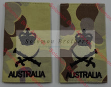 Load image into Gallery viewer, Insignia, Lieutenant General, Army - Solomon Brothers Apparel
