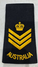 Load image into Gallery viewer, Insignia, Flight Sergeant, RAAF
