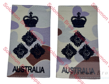 Load image into Gallery viewer, Insignia Brigadier Army Shoulder Insignia
