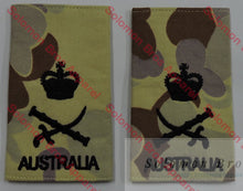 Load image into Gallery viewer, Insignia, Lieutenant General, Army - Solomon Brothers Apparel
