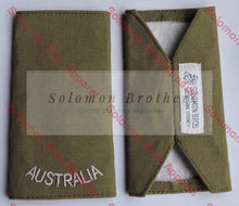 Load image into Gallery viewer, Insignia, Private, Army - Solomon Brothers Apparel
