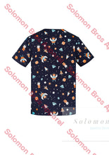 Load image into Gallery viewer, Mens Printed Scrub Top - Solomon Brothers Apparel
