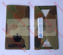 Load image into Gallery viewer, Insignia Major Army Shoulder
