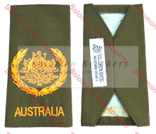 Load image into Gallery viewer, Insignia, Reg Sergeant Major, Army - Solomon Brothers Apparel

